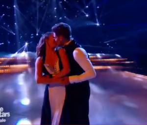 Danse avec les stars 5 : bisou de Rayane Bensetti et Denitsa Ikonomova