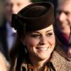 Kate Middleton enceinte et rayonnante à la messe de Noël de la famille royale le 25 décembre 2014