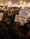 Charlie Hebdo : près de 35 000 personnes réunies à Paris Place de la République (comme dans toute la France) après l'attentat terroriste qui a causé la mort de 12 journalistes et policiers, le 7 janvier 2015