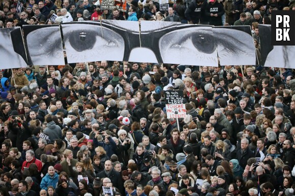 Le regard de Charb lors de la marche républicaine contre le terrorisme à Paris, le 11 janvier 2014