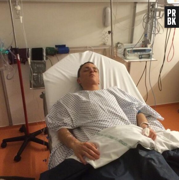 Les Princes de l'amour 2 : Arthur sur son lit d'hôpital, sur Twitter, le 20 janvier 2015