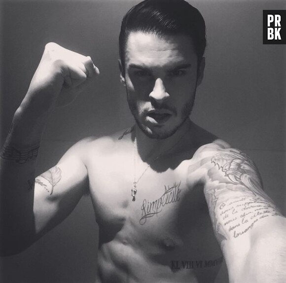 Baptiste Giabiconi exhibe ses muscles sur Instagram, le 29 janvier 2015