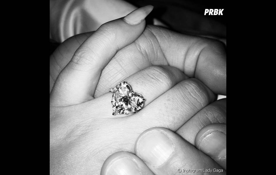 Lady Gaga Sa Bague De Fiancailles Devoilee Sur Instagram Purebreak