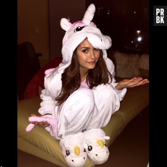 Nina Dobrev en pyjama licorne sur Instagram, le 27 février 2015