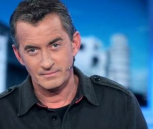 Christophe Dechavanne réagit aux critiques des chroniqueurs de Touche pas à mon poste et tacle Enora Malagré