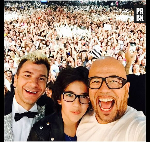 Michaël Youn et Pascal Obispo en mode selfie pendant la tournée des Enfoirés 2015