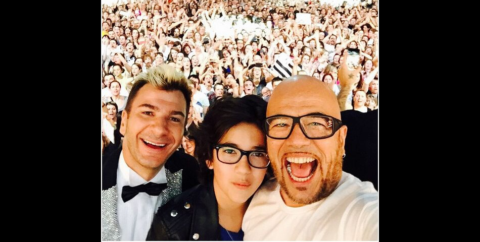 Michaël Youn et Pascal Obispo en mode selfie pendant la tournée des Enfoirés 2015