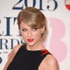 Taylor Swift sexy lors des Brit Awards 2015