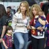 Shakira en famille avec ses fils Milan et Sasha, le 18 avril 2015 au Camp Nou