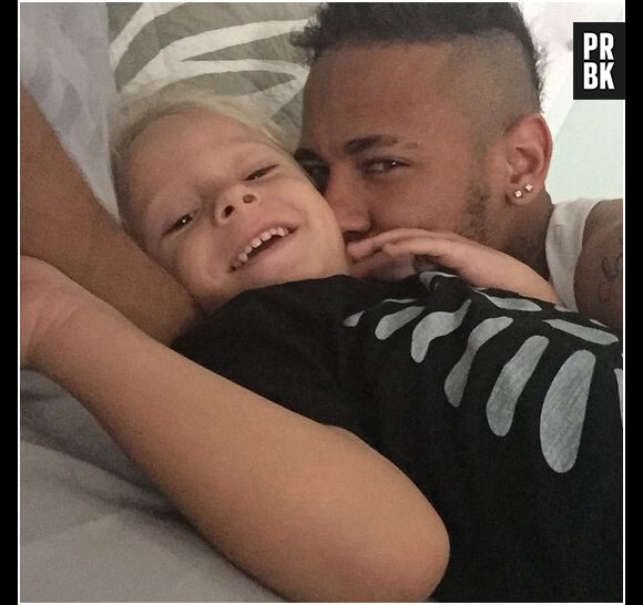 Neymar et son fils Davi Lucca complices sur Instagram en mars 2015