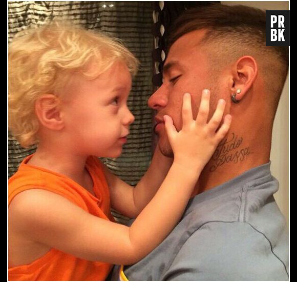 Neymar et son fils Davi Lucca : photo complice sur Instagram en octobre 2014