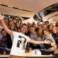 Cyprien Iov à la rencontre de ses fans lors de l'ouverture de sa boutique au Citadium Paris Caumartin à Paris le 27 avril 2015