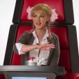  Christina Aguilera imite Shakira, Miley Cyrus ou encore Britney Spears dans une vid&eacute;o promo de The Voice US 