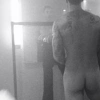 Adam Levine torse nu et fesses à l&#039;air dans le nouveau clip de Maroon 5, déjà la polémique
