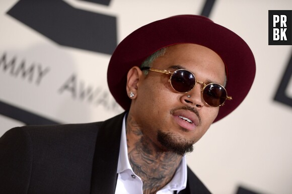 Chris Brown dément les rumeurs selon lesquelles il aurait fumé un joint et insulté une hôtesse de l'air récemment