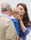 Kate Middleton et le Prince George pendant un match de polo de charité, le 14 juin 2015