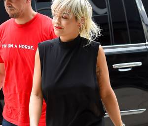 Rita Ora sexy &agrave; New York le 23 juin 2015