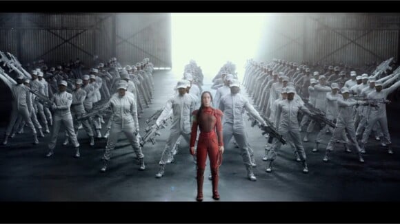Hunger Games 4 : Katniss mène l'armée du District 13 dans un teaser de propagande épique