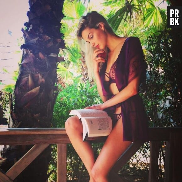 Camille Lou sexy en lingerie sur Instagram