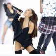  Ariana Grande sexy sur sc&egrave;ne pendant un concert &agrave; Londres, le 6 juin 2015 