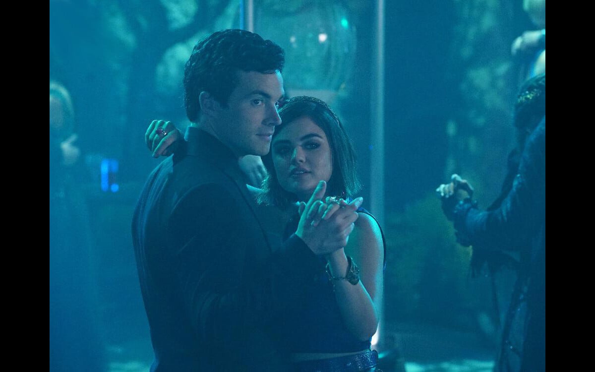 Photo : Pretty Little Liars saison 6, épisode 9 : Aria (Lucy Hale) et