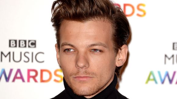 Louis Tomlinson bientôt papa avec Briana : le 1D confirme enfin la bonne nouvelle