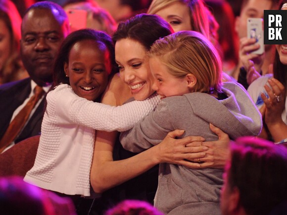 Angelina Jolie et ses filles aux Kids Choice Awards 2015