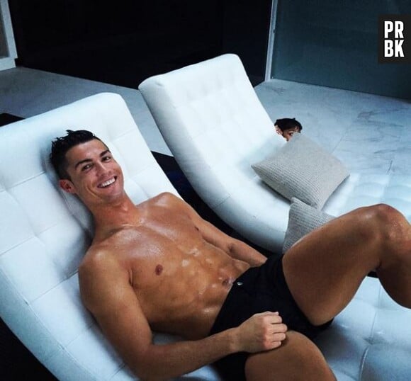 Cristiano Ronaldo montre ses abdos sur Instagram, le 24 septembre 2015