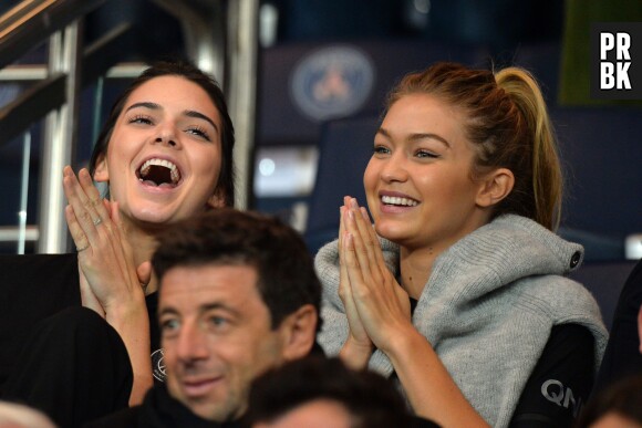 Kendall Jenner et Gigi Hadid au match PSG-OM le 4 octobre 2015 à Paris