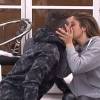 Loïc et Coralie (Secret Story 9) s'embrassent dans la quotidienne du 6 octobre 2015, sur NT1