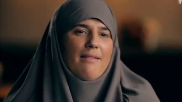 Diam's rassure son voisin chrétien sur l'Islam : "C'est une religion de paix"