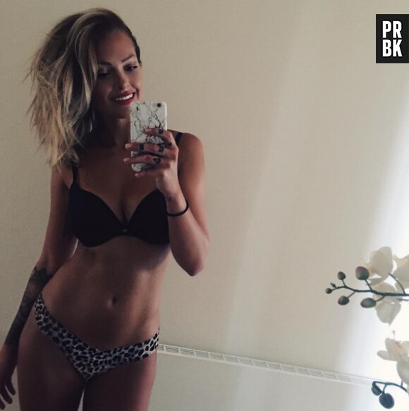 Caroline Receveur critiquée pour ses photos sexy sur Instagram