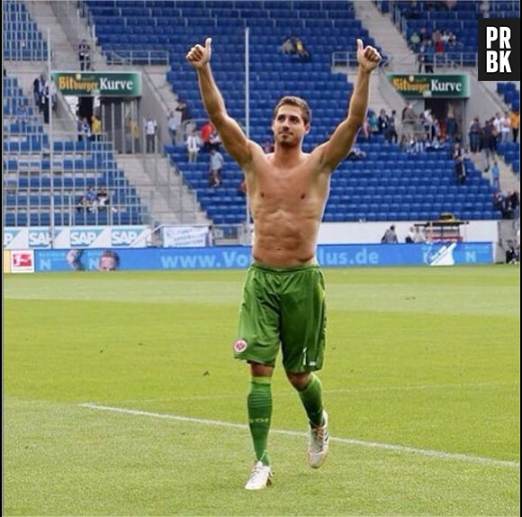 Kevin Trapp sexy et en couple avec un ange de Victoria's Secret