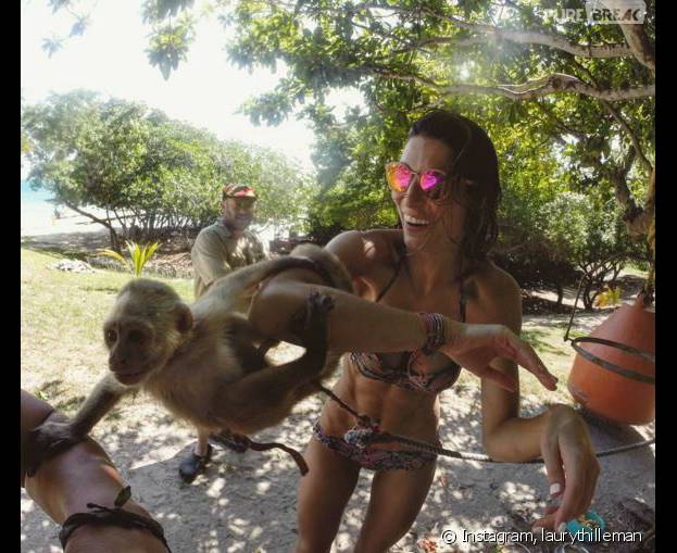 Laury Thilleman sexy en bikini pendant ses vacances en Colombie