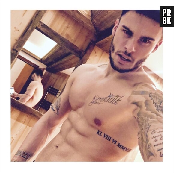 Baptiste Giabiconi musclé sur une photo postée sur Instagram