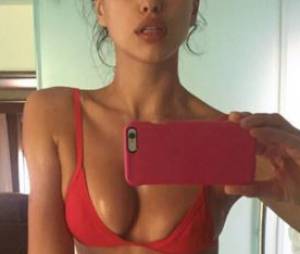 Irina Shayk sexy en bikini sur Instagram, le 6 janvier 2015