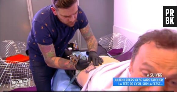 Julien Lepers : son tatouage du portrait de Cyril Hanouna sur sa fesse