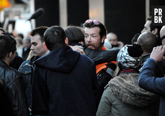 Eagles of Death Metal en concert à l'Olympia le 16 février 2016, trois mois après le concert du Bataclan où 90 personnes sont mortes dans une attaque terroriste