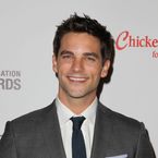 Fifty Shades of Grey 3 : un acteur de Pretty Little Liars rejoint le casting