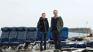 Tunnel saison 2 : Crash d'avion et terrorisme, une année (involontairement) liée à l'actu