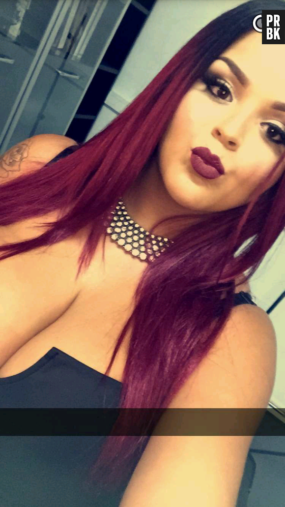 Sarah Fraisou (Les Anges 8) : cheveux rouge et tenue sexy sur Snapchat