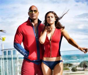 Alerte à Malibu : Alexandra Daddario décolletée et Dwayne Johnson sur le tournage du film à Miami