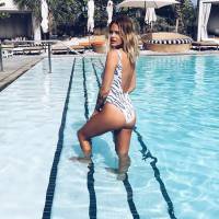 Caroline Receveur sexy sur Instagram : bikini, fesses bronzées... elle fait monter la température