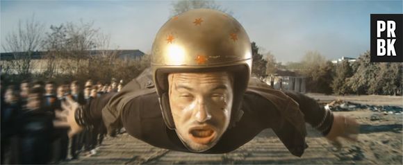 Ludovik fête son million de fans dans une vidéo délirante et explosive