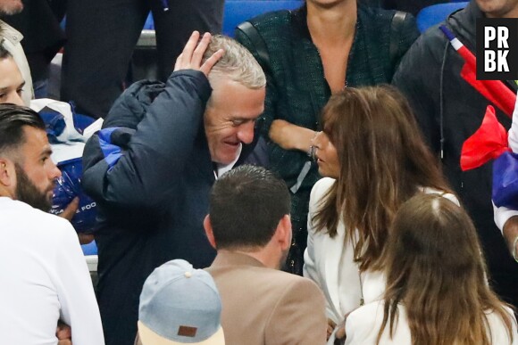 Didier Deschamps retrouve sa femme après le match France-Islande le 3 juillet 2016