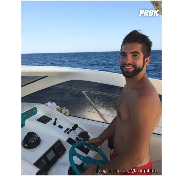 Kendji Girac Torse Nu En Vacances La Photo Qui Fait Fondre Ses Fans Purebreak