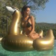 Nabilla Benattia en bikini, les photos sexy à découvrir sur Snapchat.