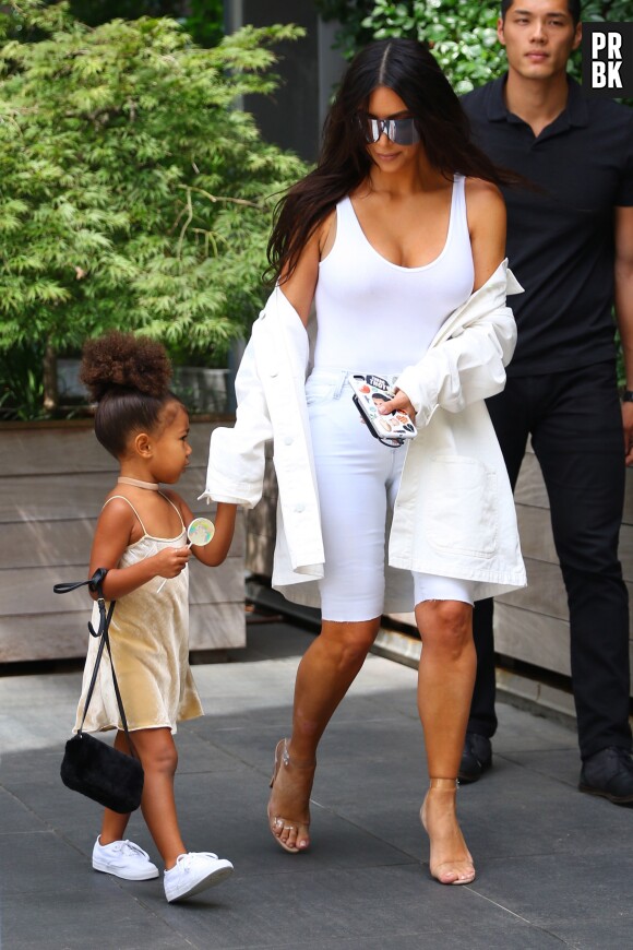 Kim Kardashian : sa fille North West avec un sac à 1800 euros à New York le 2 septembre 2016