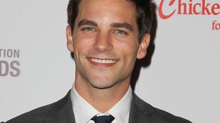 Brant Daugherty (Pretty Little Liars) : Noel Kahn en star du foot dans une nouvelle série Netflix ⚽