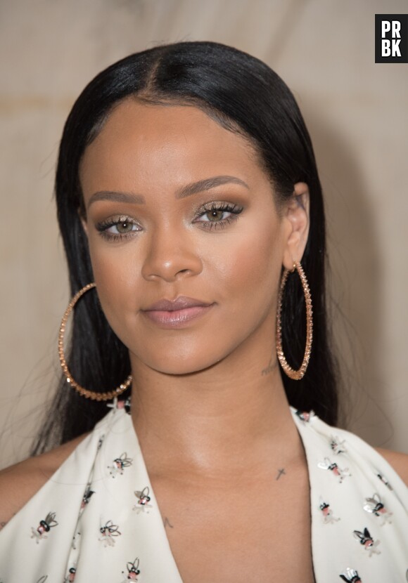 Rihanna clashe ses ex sur Instagram.